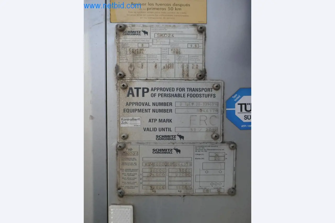 Máquinas e equipamentos técnicos do sector agroalimentar em bom estado de conservação-3