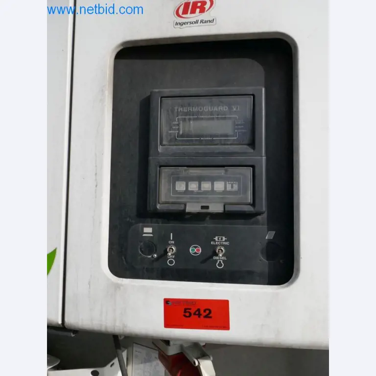 Máquinas e equipamentos técnicos do sector agroalimentar em bom estado de conservação-5