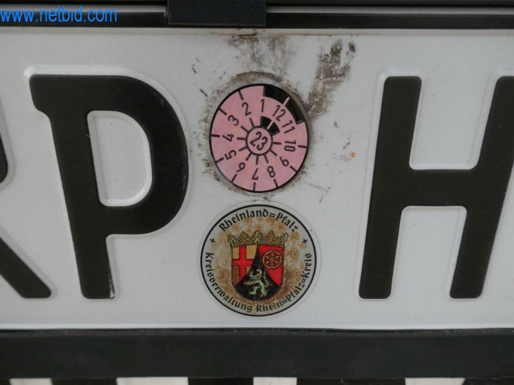 Máquinas y equipos técnicos del sector alimentario en buen estado de conservación-8