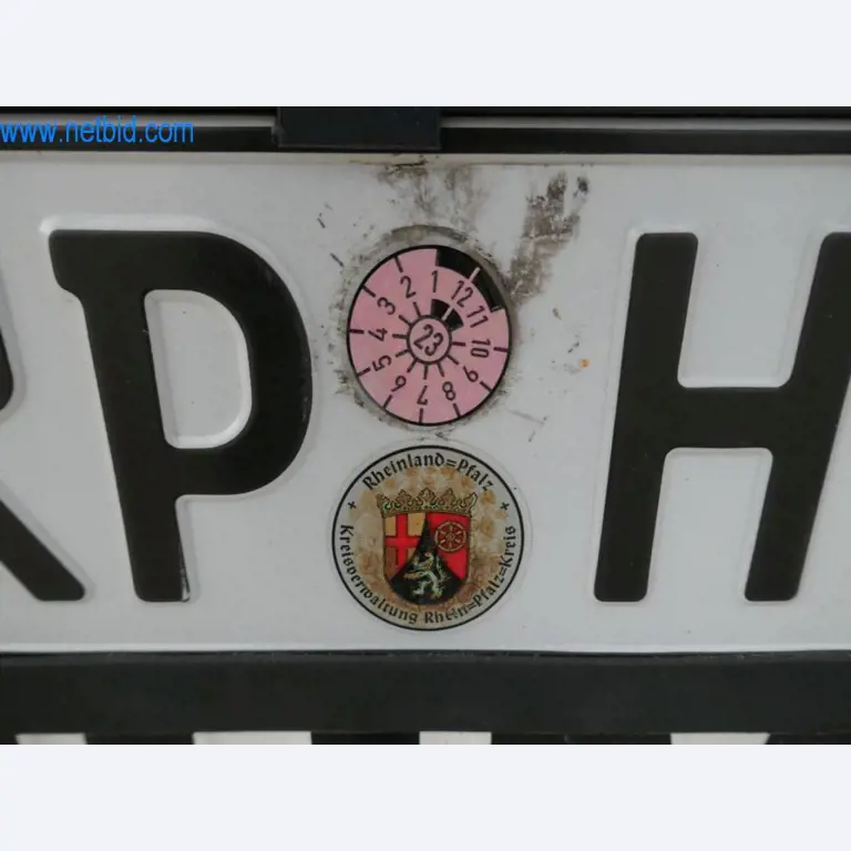 Máquinas e equipamentos técnicos do sector agroalimentar em bom estado de conservação-8