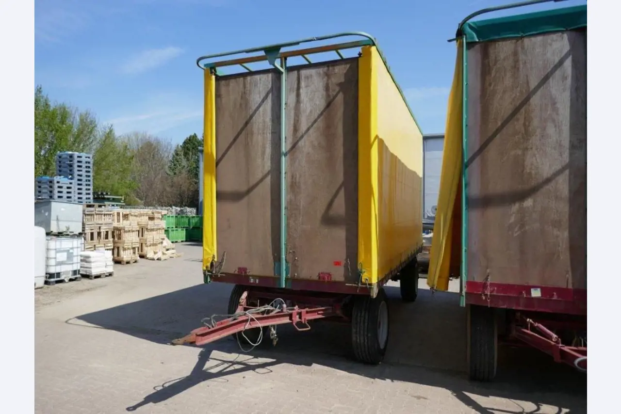 Máquinas e equipamentos técnicos do sector agroalimentar em bom estado de conservação-4