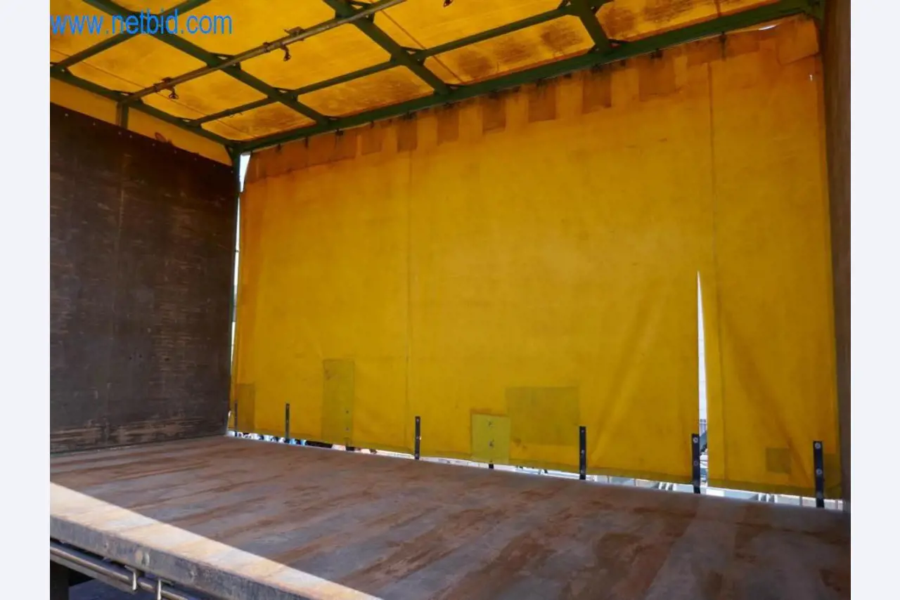 Máquinas e equipamentos técnicos do sector agroalimentar em bom estado de conservação-6