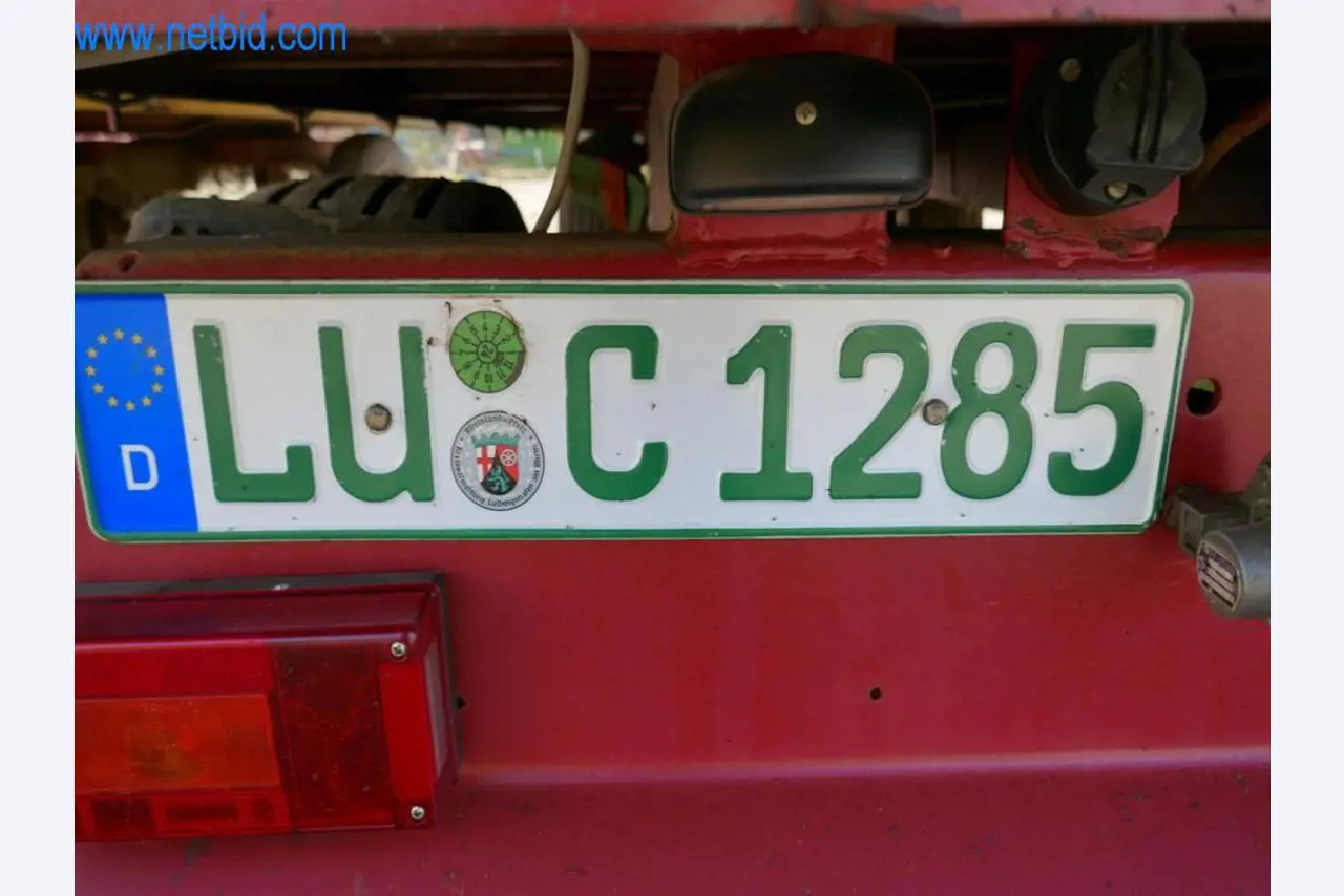 Máquinas e equipamentos técnicos do sector agroalimentar em bom estado de conservação-7