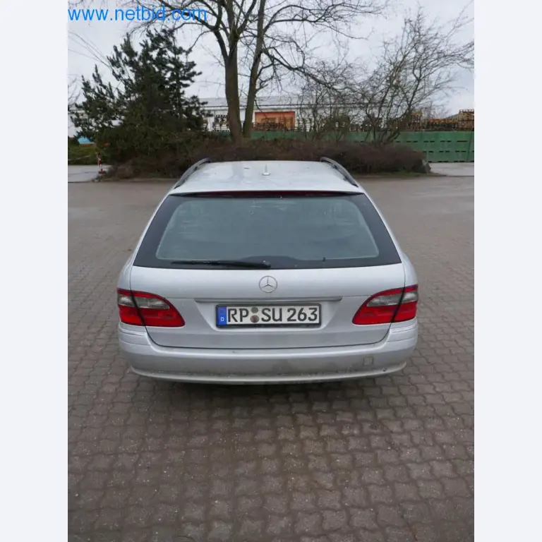 Máquinas e equipamentos técnicos do sector agroalimentar em bom estado de conservação-13