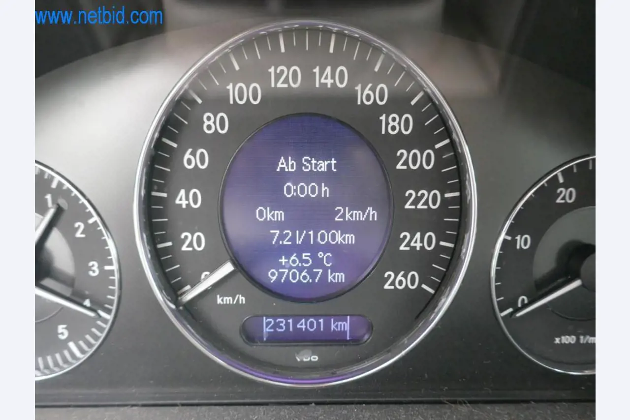 Máquinas e equipamentos técnicos do sector agroalimentar em bom estado de conservação-17