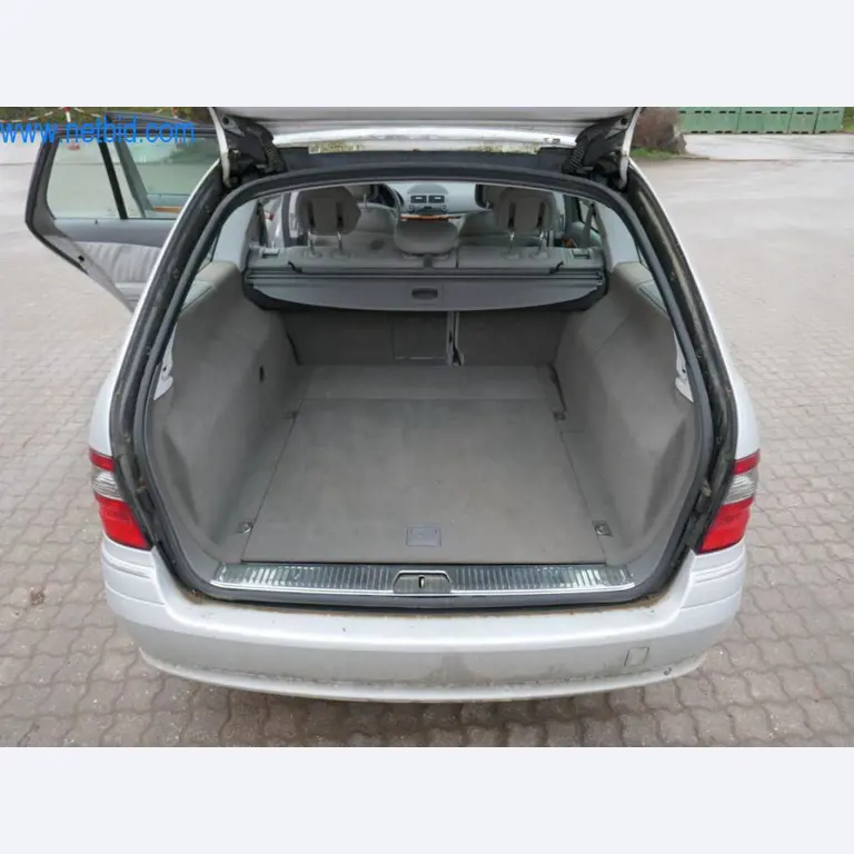 Máquinas e equipamentos técnicos do sector agroalimentar em bom estado de conservação-5