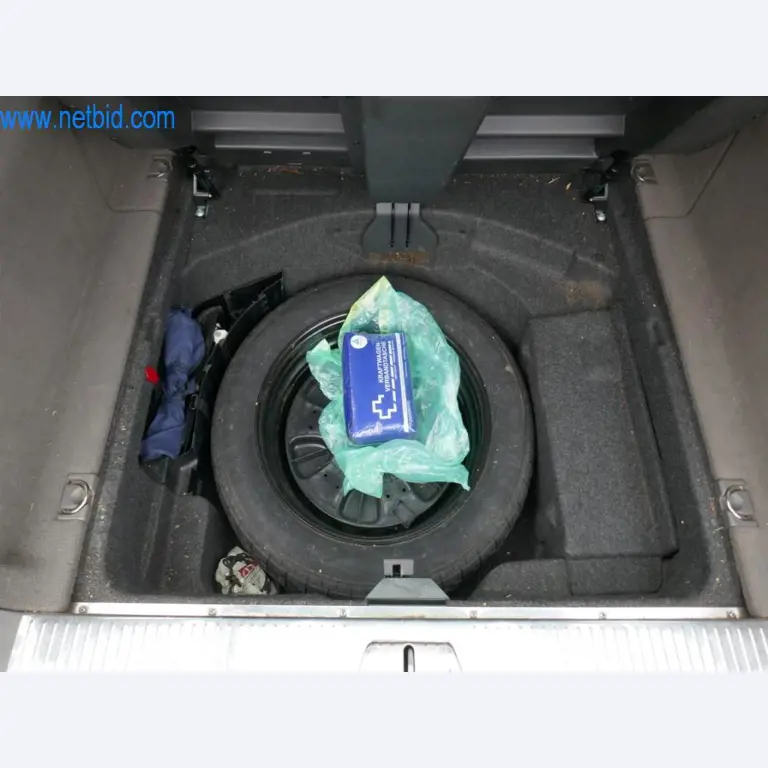 Máquinas e equipamentos técnicos do sector agroalimentar em bom estado de conservação-6