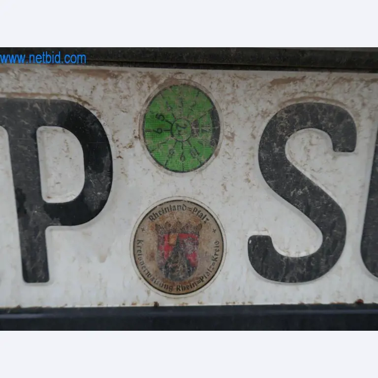 Máquinas e equipamentos técnicos do sector agroalimentar em bom estado de conservação-8