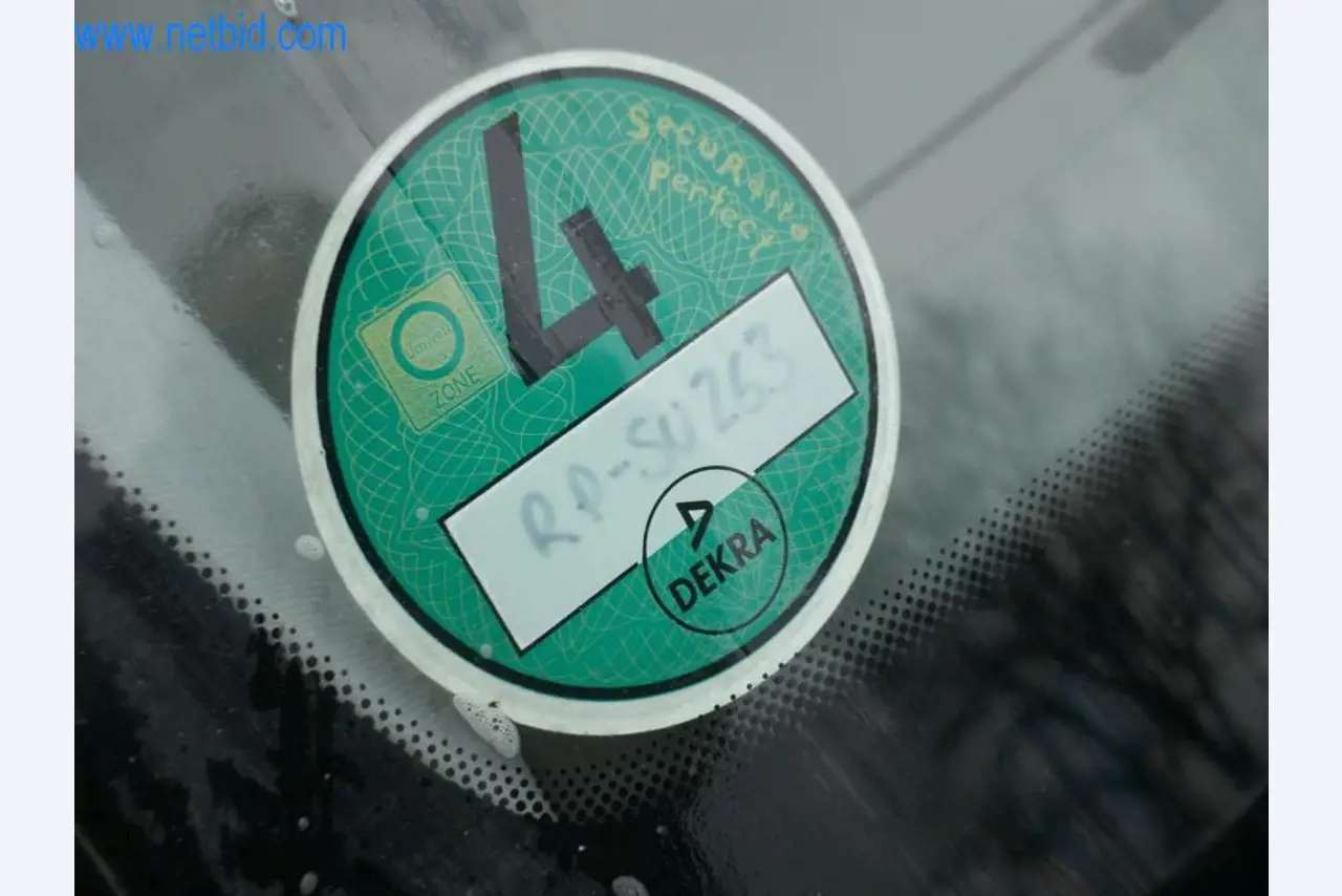 Máquinas e equipamentos técnicos do sector agroalimentar em bom estado de conservação-9