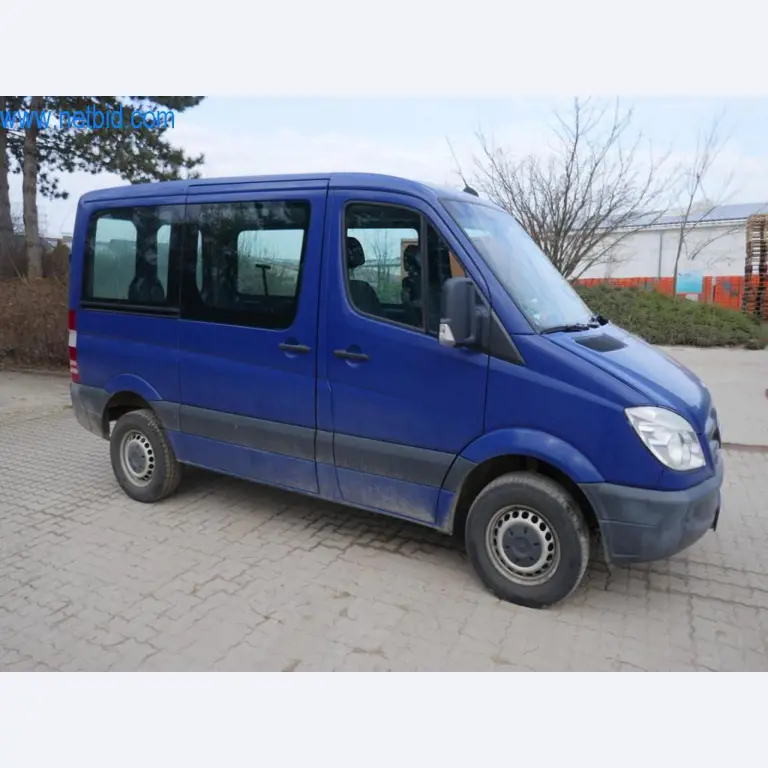 Máquinas e equipamentos técnicos do sector agroalimentar em bom estado de conservação-10