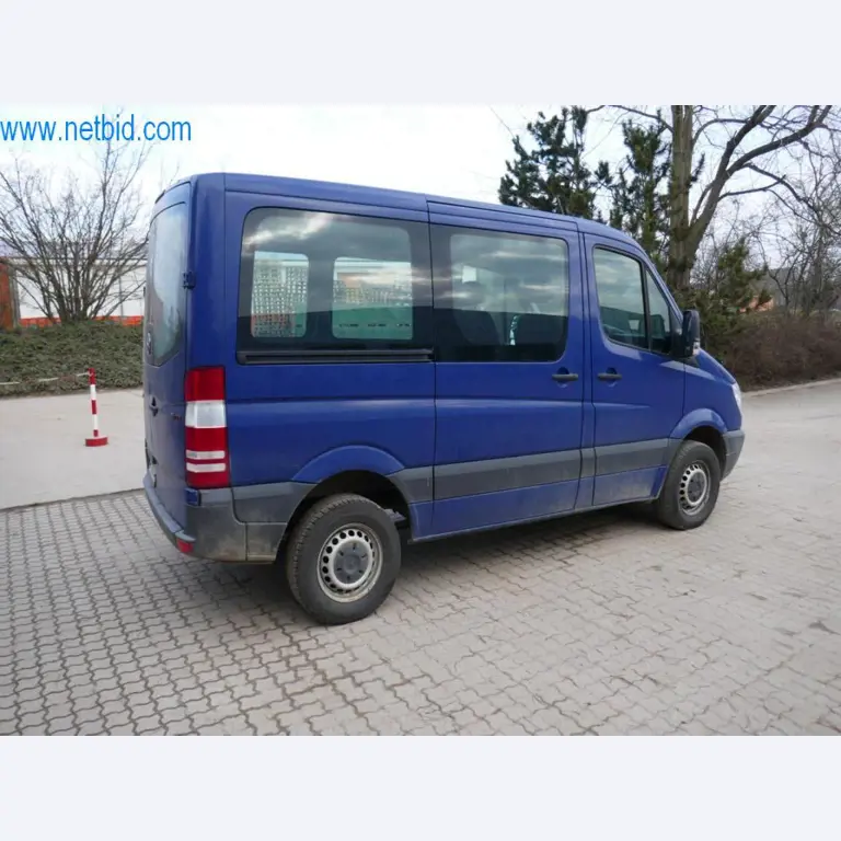 Máquinas e equipamentos técnicos do sector agroalimentar em bom estado de conservação-11