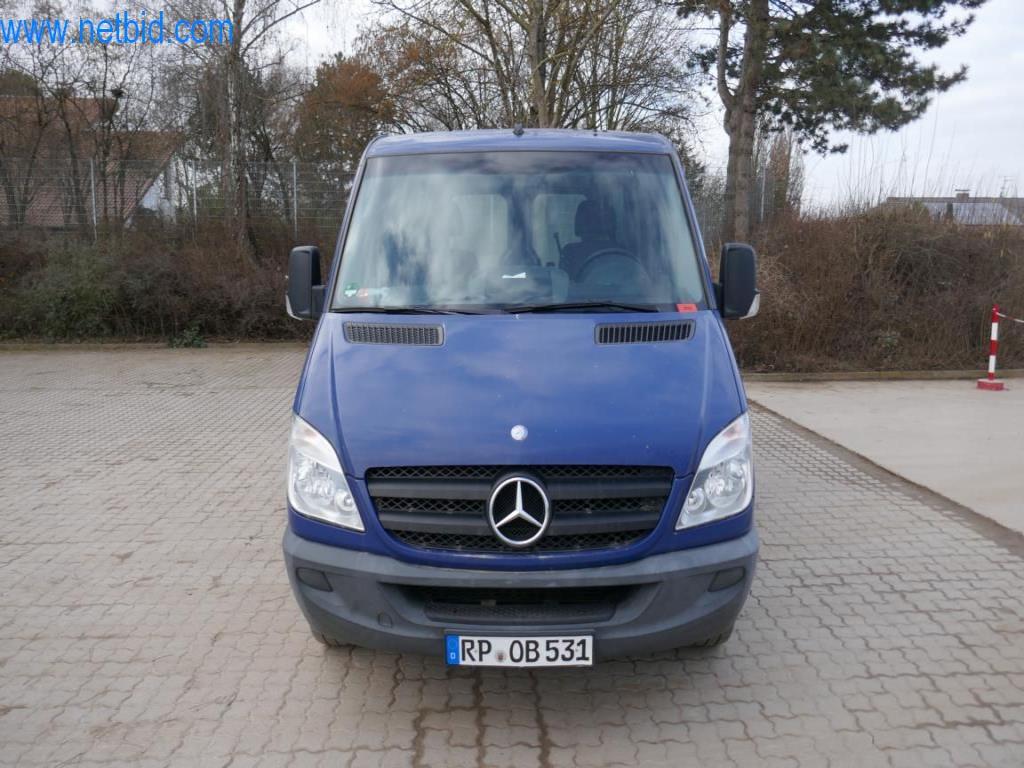 Máquinas y equipos técnicos del sector alimentario en buen estado de conservación-12