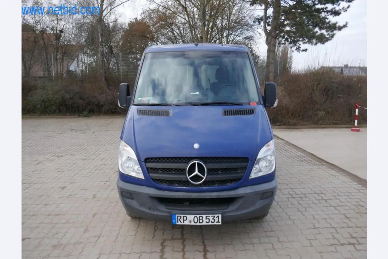 Máquinas e equipamentos técnicos do sector agroalimentar em bom estado de conservação-12