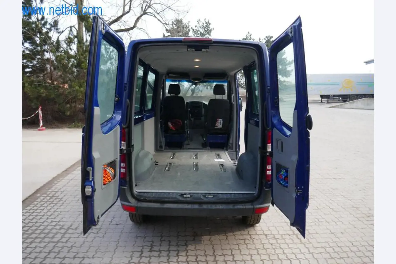 Máquinas e equipamentos técnicos do sector agroalimentar em bom estado de conservação-5