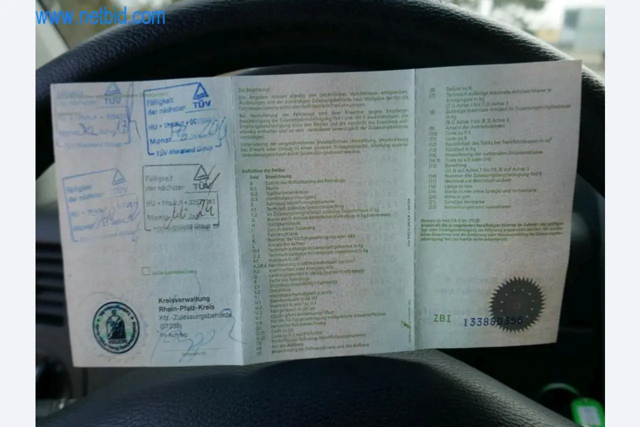 Máquinas e equipamentos técnicos do sector agroalimentar em bom estado de conservação-8