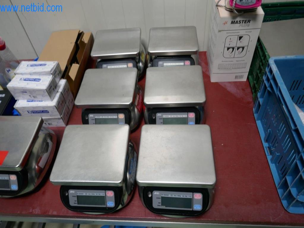 Máquinas y equipos técnicos del sector alimentario en buen estado de conservación-2