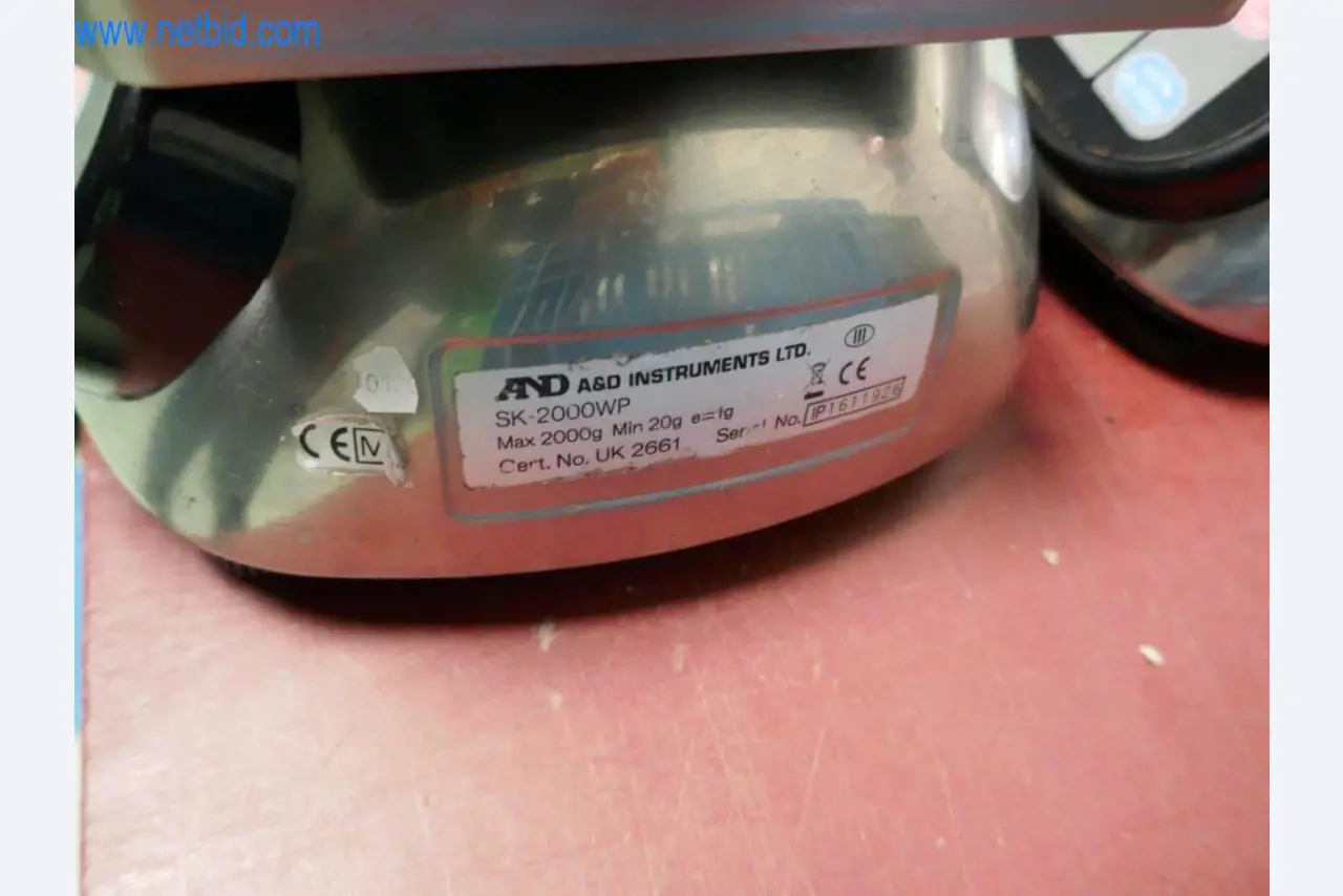 Máquinas e equipamentos técnicos do sector agroalimentar em bom estado de conservação-3