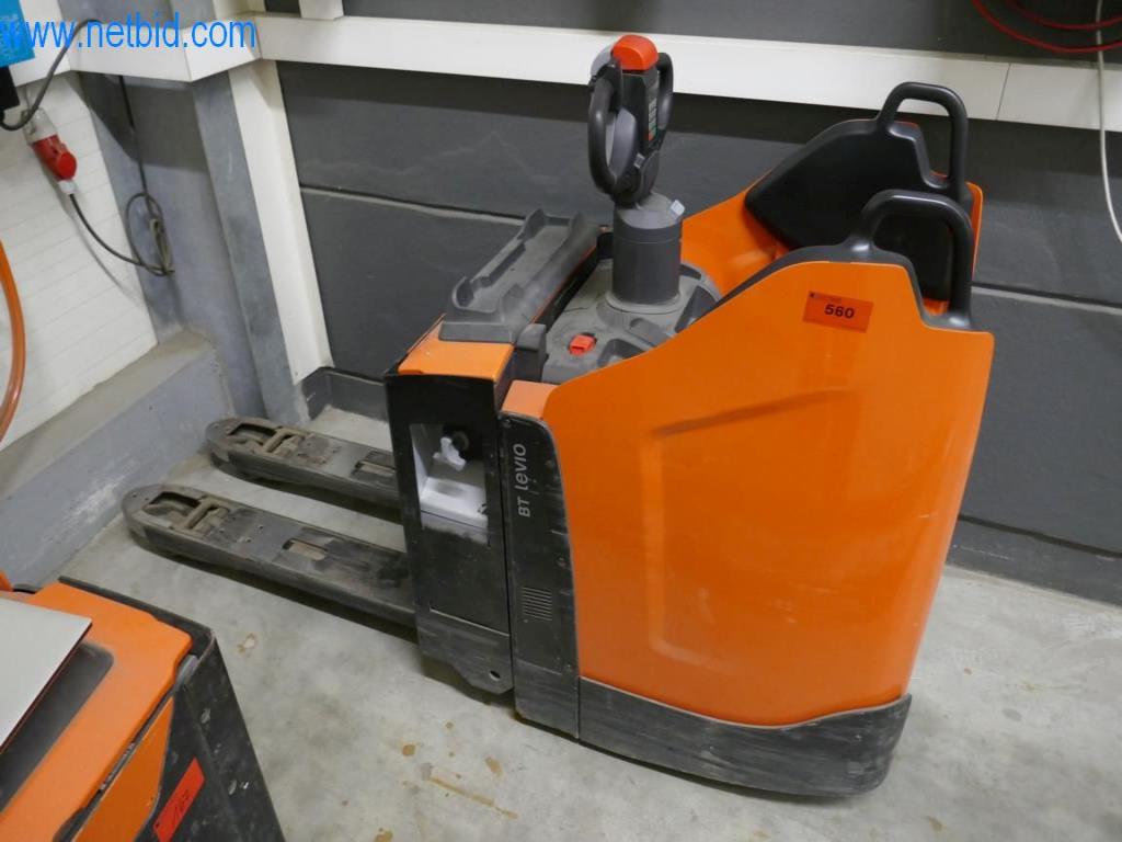 Máquinas y equipos técnicos del sector alimentario en buen estado de conservación-1