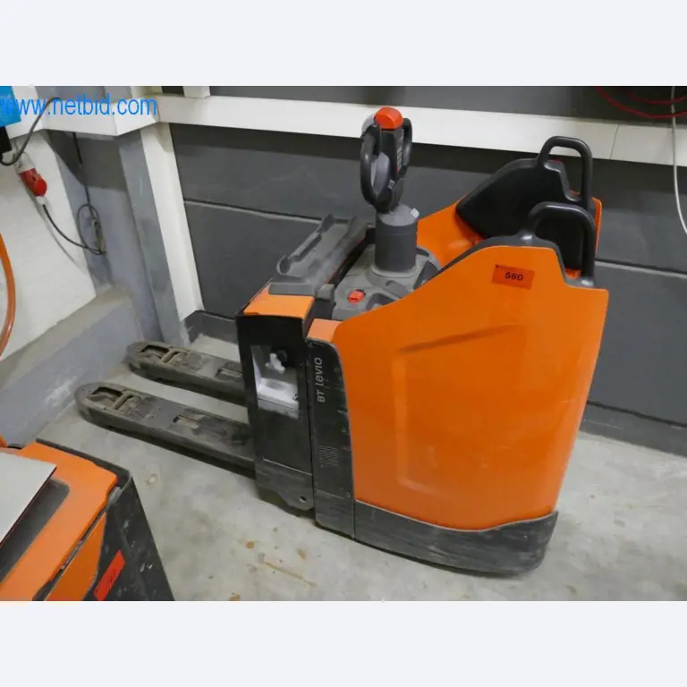 Máquinas e equipamentos técnicos do sector agroalimentar em bom estado de conservação-1