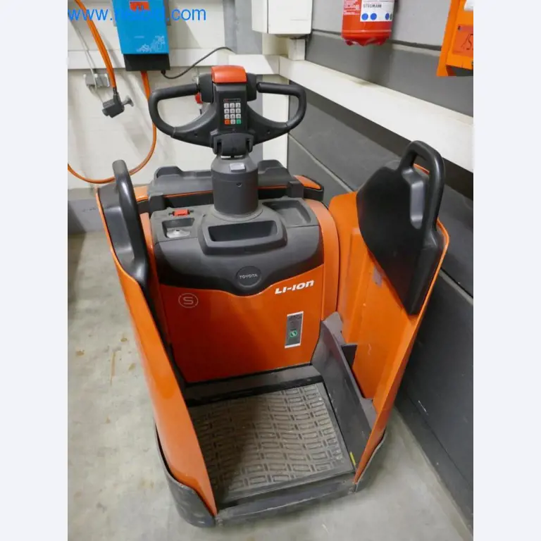 Máquinas e equipamentos técnicos do sector agroalimentar em bom estado de conservação-3