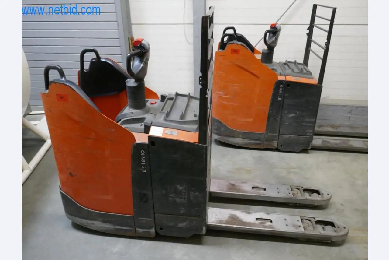 Máquinas e equipamentos técnicos do sector agroalimentar em bom estado de conservação-1