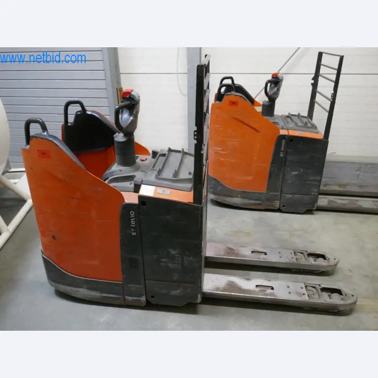 Máquinas e equipamentos técnicos do sector agroalimentar em bom estado de conservação-1