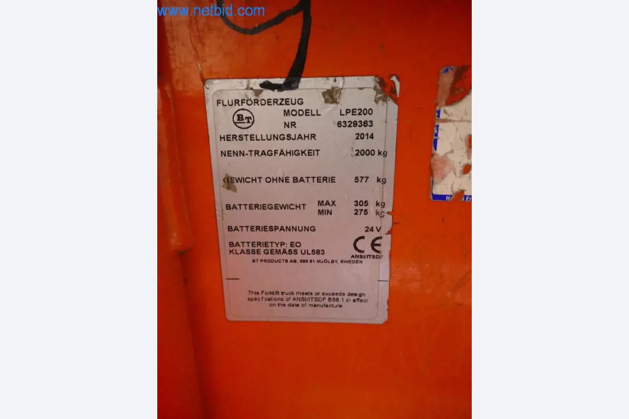 Máquinas e equipamentos técnicos do sector agroalimentar em bom estado de conservação-5