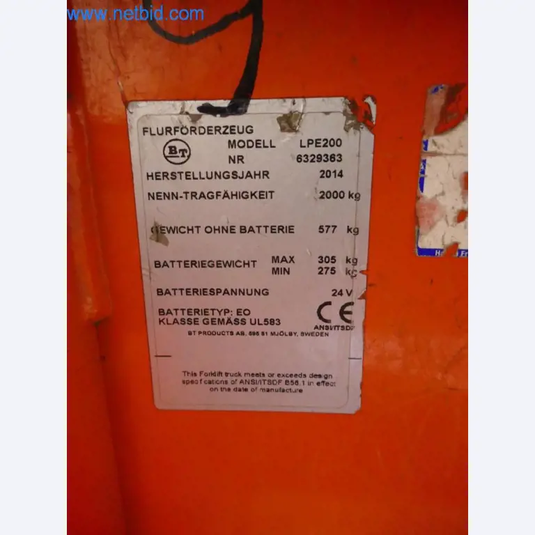 Máquinas e equipamentos técnicos do sector agroalimentar em bom estado de conservação-5