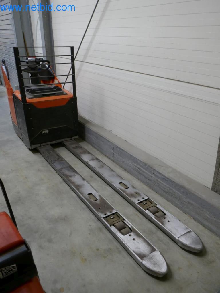 Well-maintained machines and technical systems from the field of food processing-2