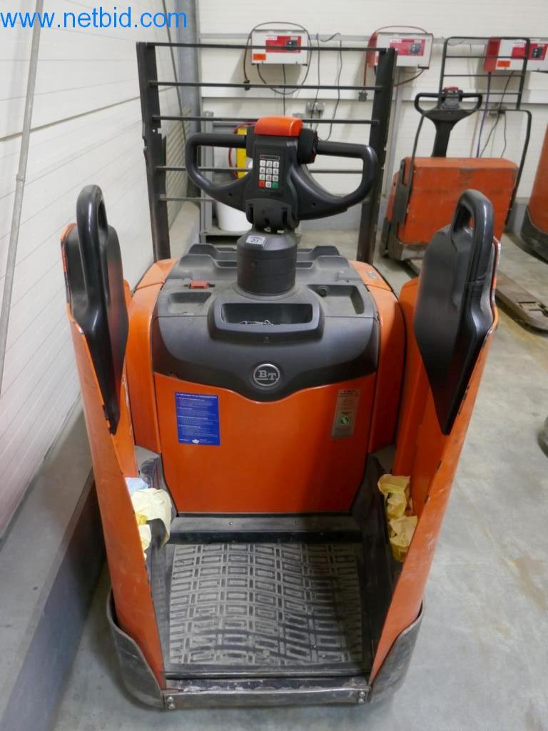 Well-maintained machines and technical systems from the field of food processing-3