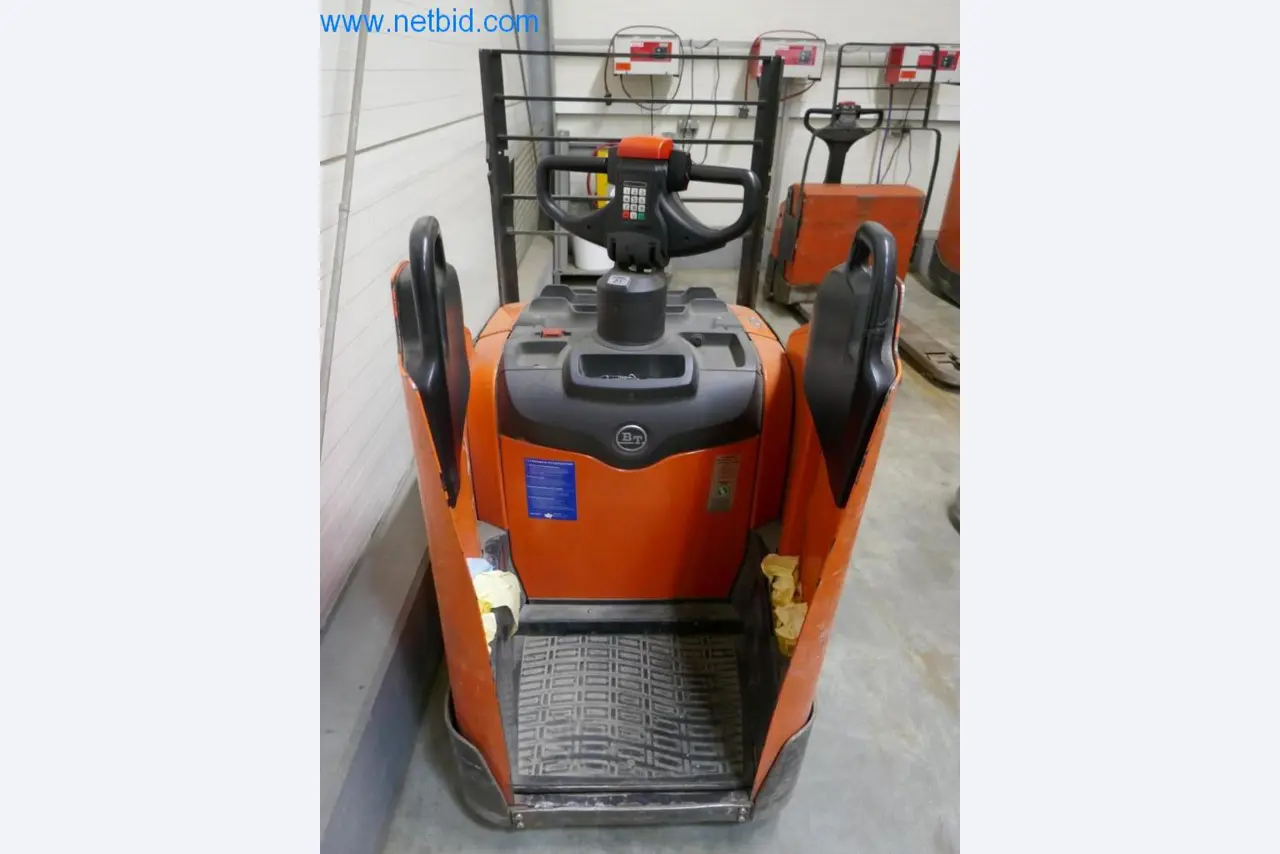 Well-maintained machines and technical systems from the field of food processing-3