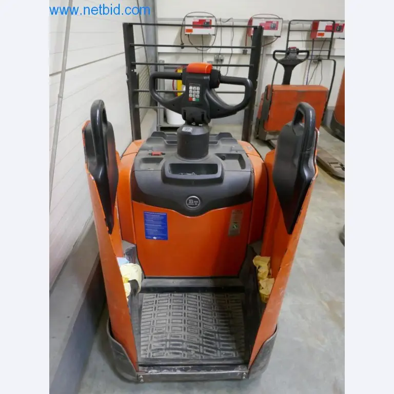 Well-maintained machines and technical systems from the field of food processing-3