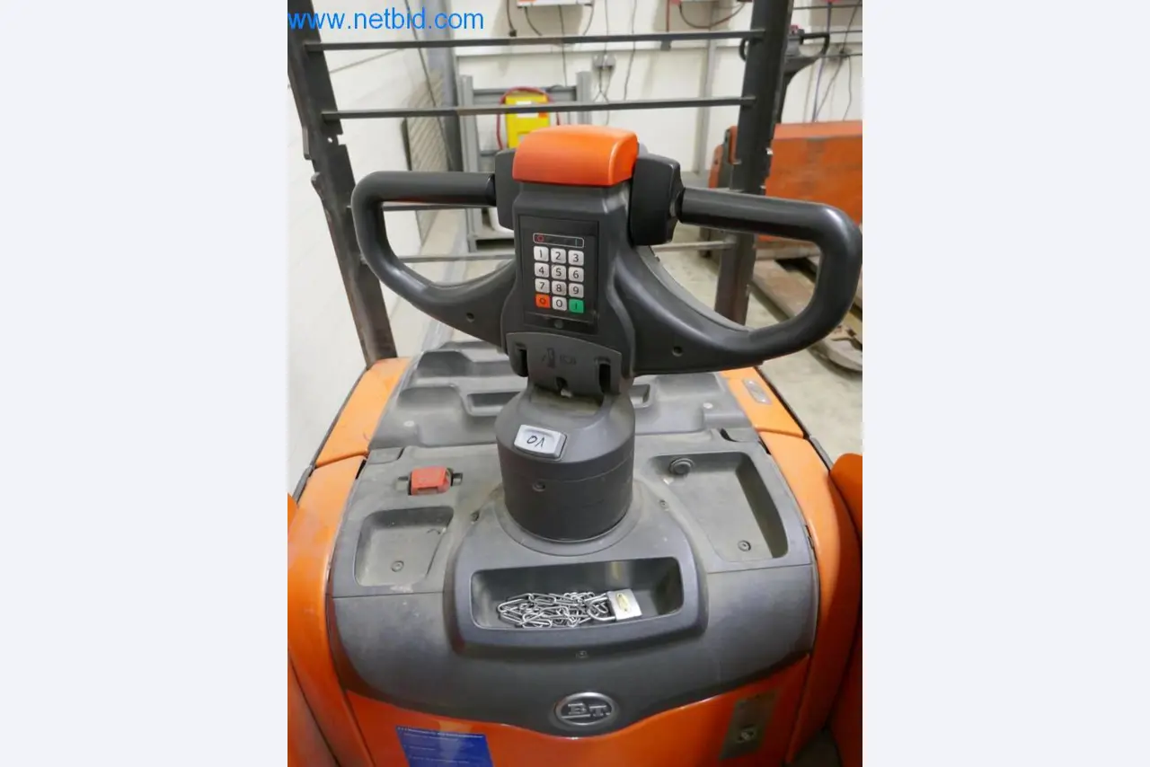 Well-maintained machines and technical systems from the field of food processing-5