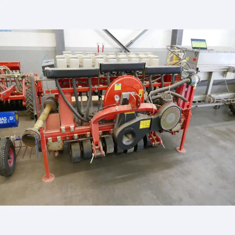 Máquinas e equipamentos técnicos do sector agroalimentar em bom estado de conservação-2