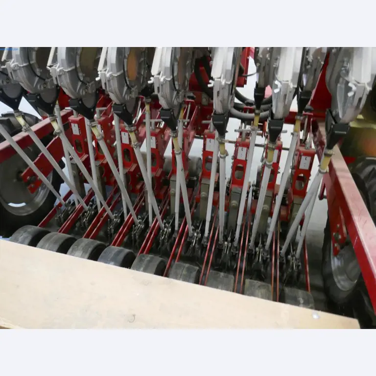 Máquinas e equipamentos técnicos do sector agroalimentar em bom estado de conservação-5