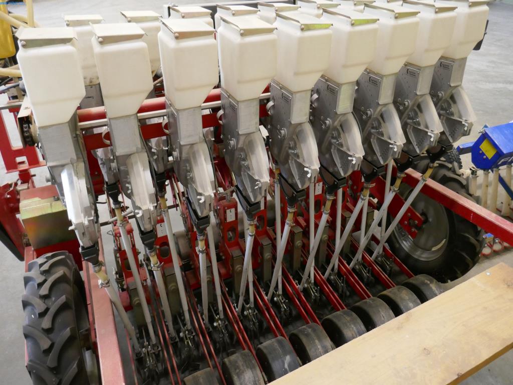 Máquinas y equipos técnicos del sector alimentario en buen estado de conservación-8