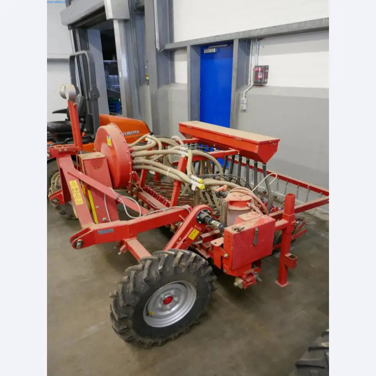 Máquinas e equipamentos técnicos do sector agroalimentar em bom estado de conservação-1