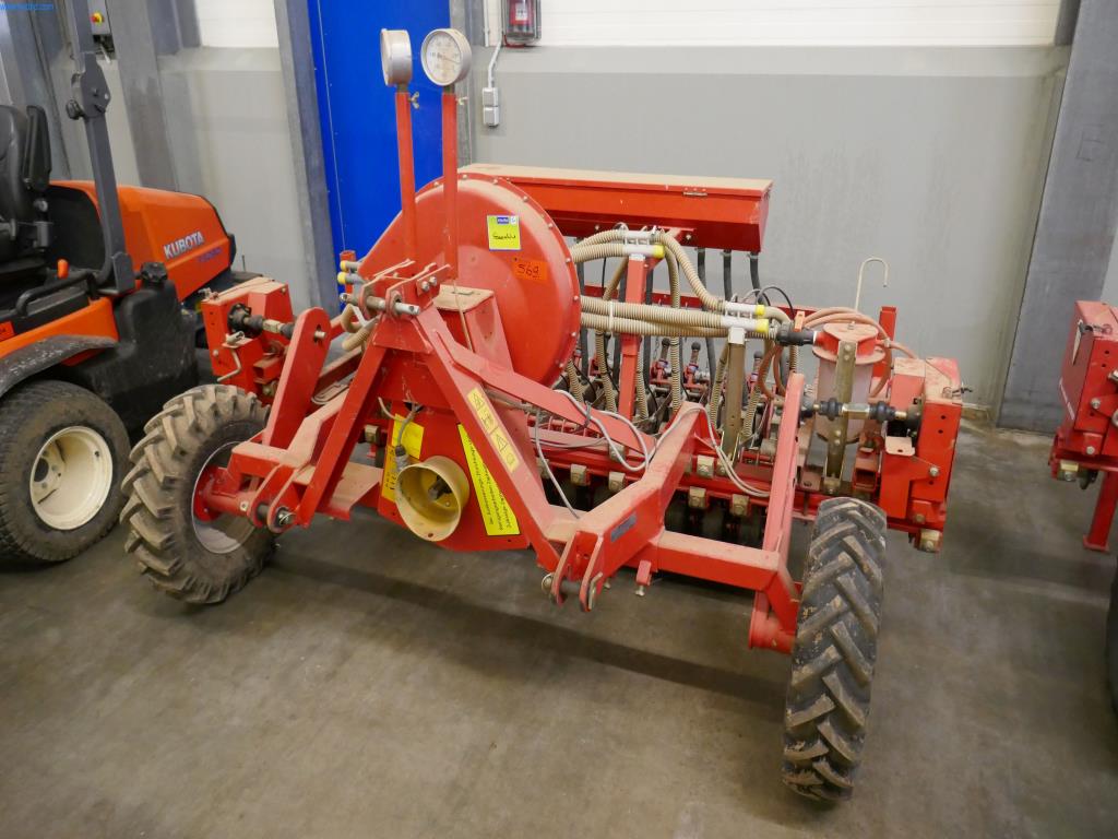 Máquinas y equipos técnicos del sector alimentario en buen estado de conservación-2