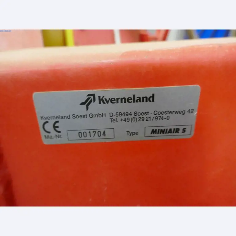 Máquinas e equipamentos técnicos do sector agroalimentar em bom estado de conservação-6