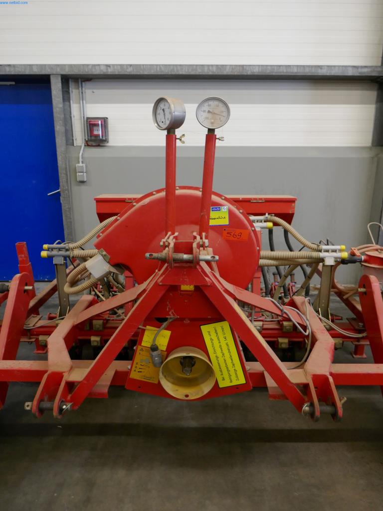 Máquinas y equipos técnicos del sector alimentario en buen estado de conservación-7