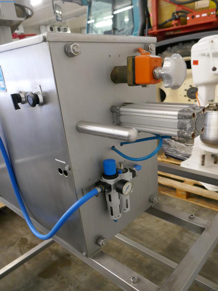 Máquinas y equipos técnicos del sector alimentario en buen estado de conservación-1