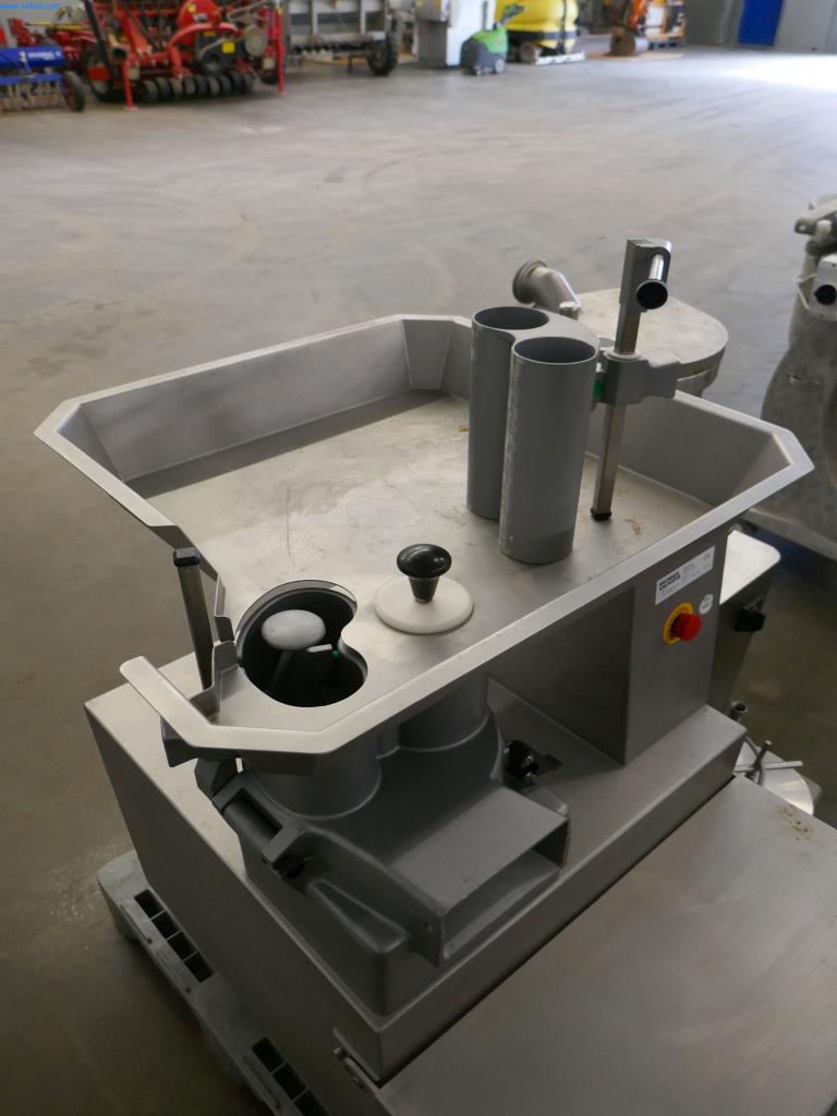 Máquinas y equipos técnicos del sector alimentario en buen estado de conservación-1