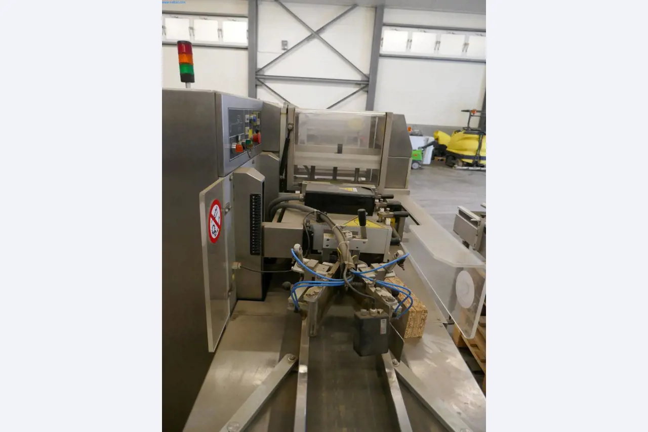 Máquinas e equipamentos técnicos do sector agroalimentar em bom estado de conservação-5