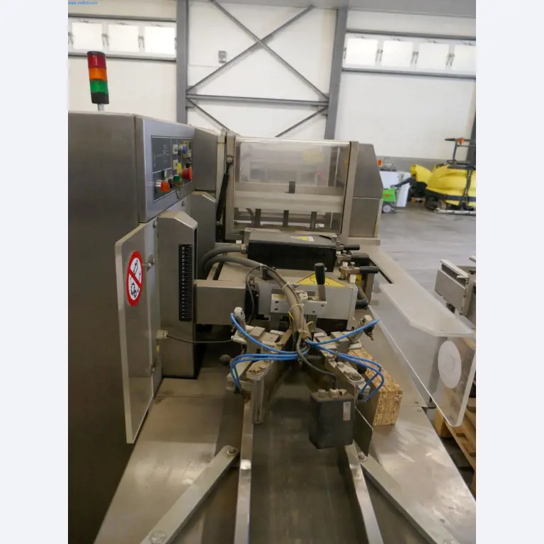 Máquinas e equipamentos técnicos do sector agroalimentar em bom estado de conservação-5