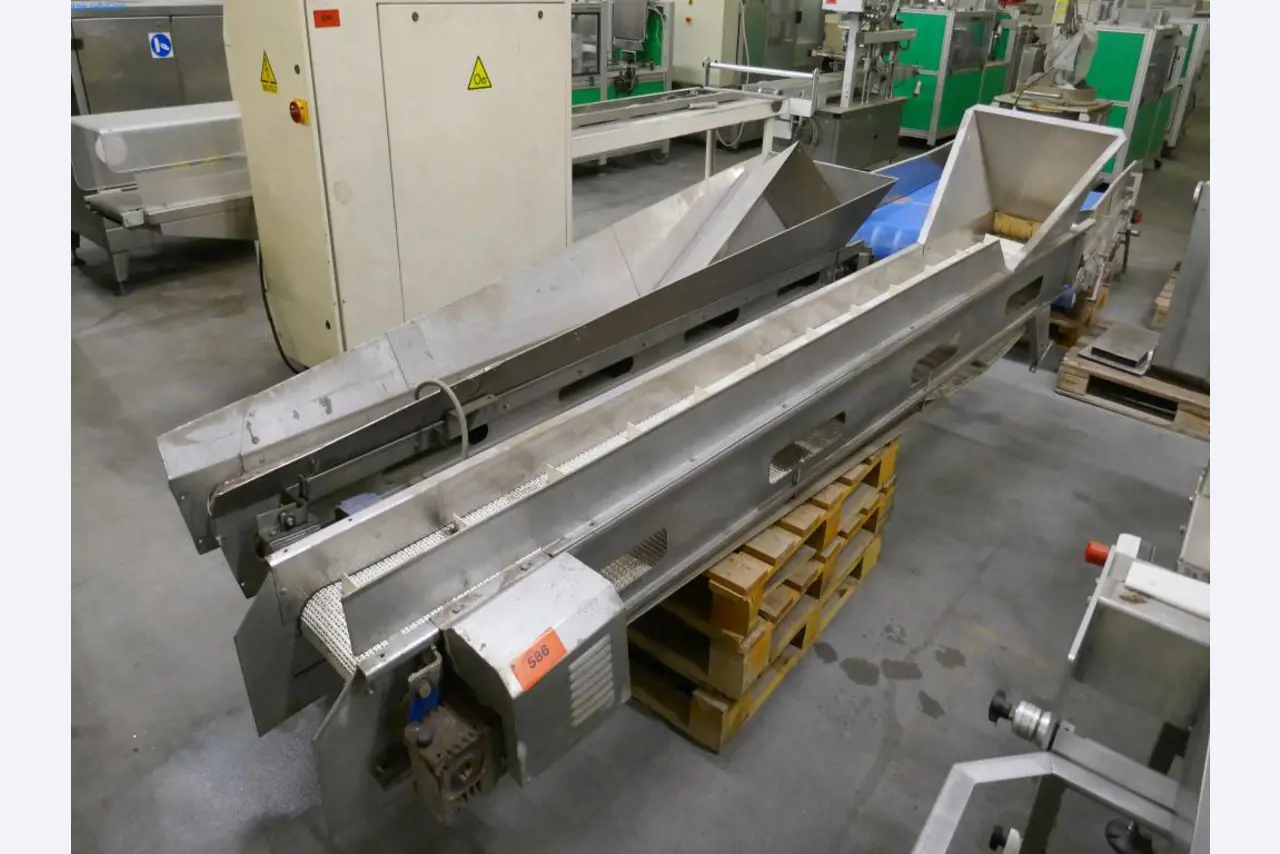 Máquinas y equipos técnicos del sector alimentario en buen estado de conservación-1