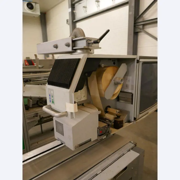 Máquinas e equipamentos técnicos do sector agroalimentar em bom estado de conservação-3