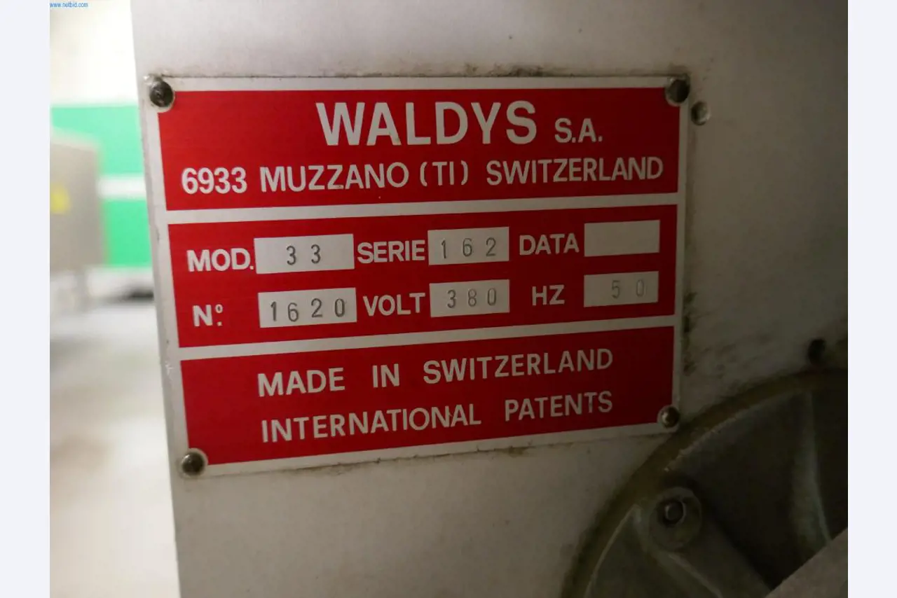 Máquinas y equipos técnicos del sector alimentario en buen estado de conservación-1