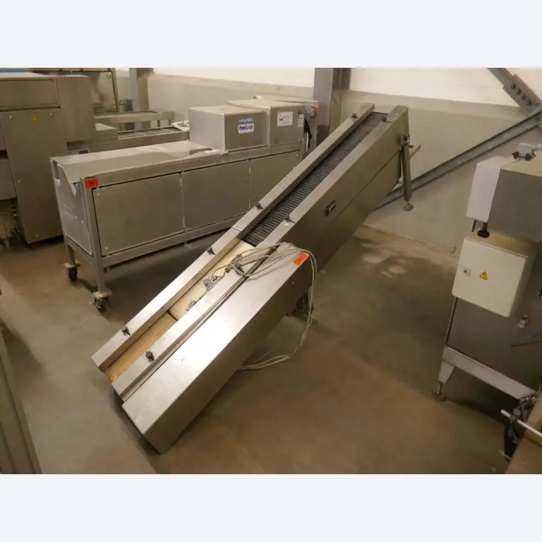 Máquinas e equipamentos técnicos do sector agroalimentar em bom estado de conservação-4