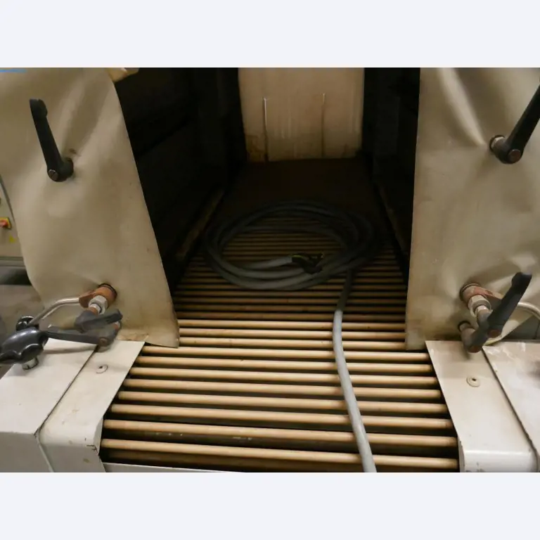 Máquinas e equipamentos técnicos do sector agroalimentar em bom estado de conservação-3