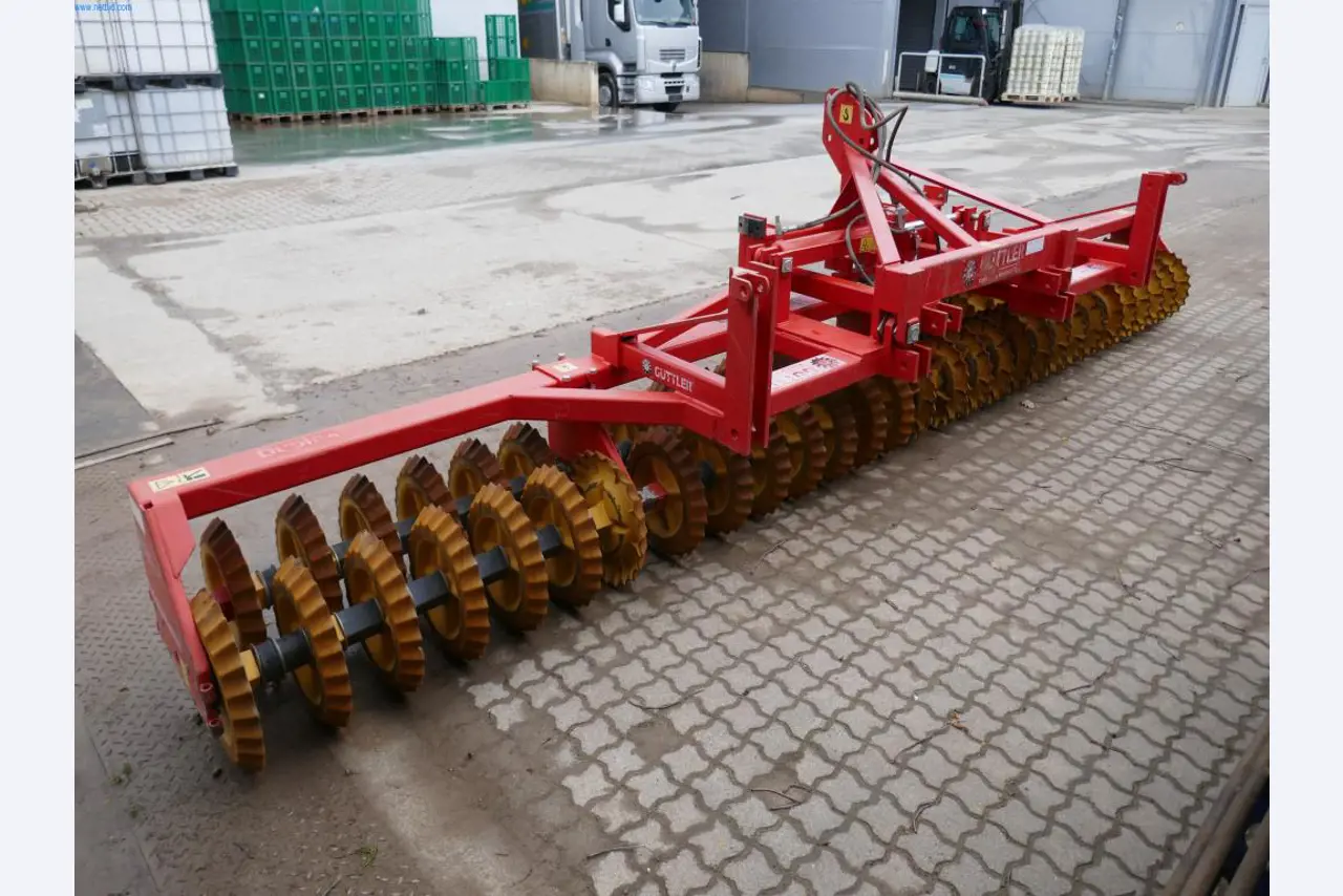 Máquinas e equipamentos técnicos do sector agroalimentar em bom estado de conservação-2